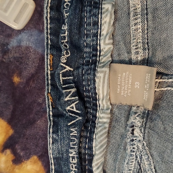 4 for $15. Vanity premium collection cropped jeans 33 waist - Picture 4 of 4